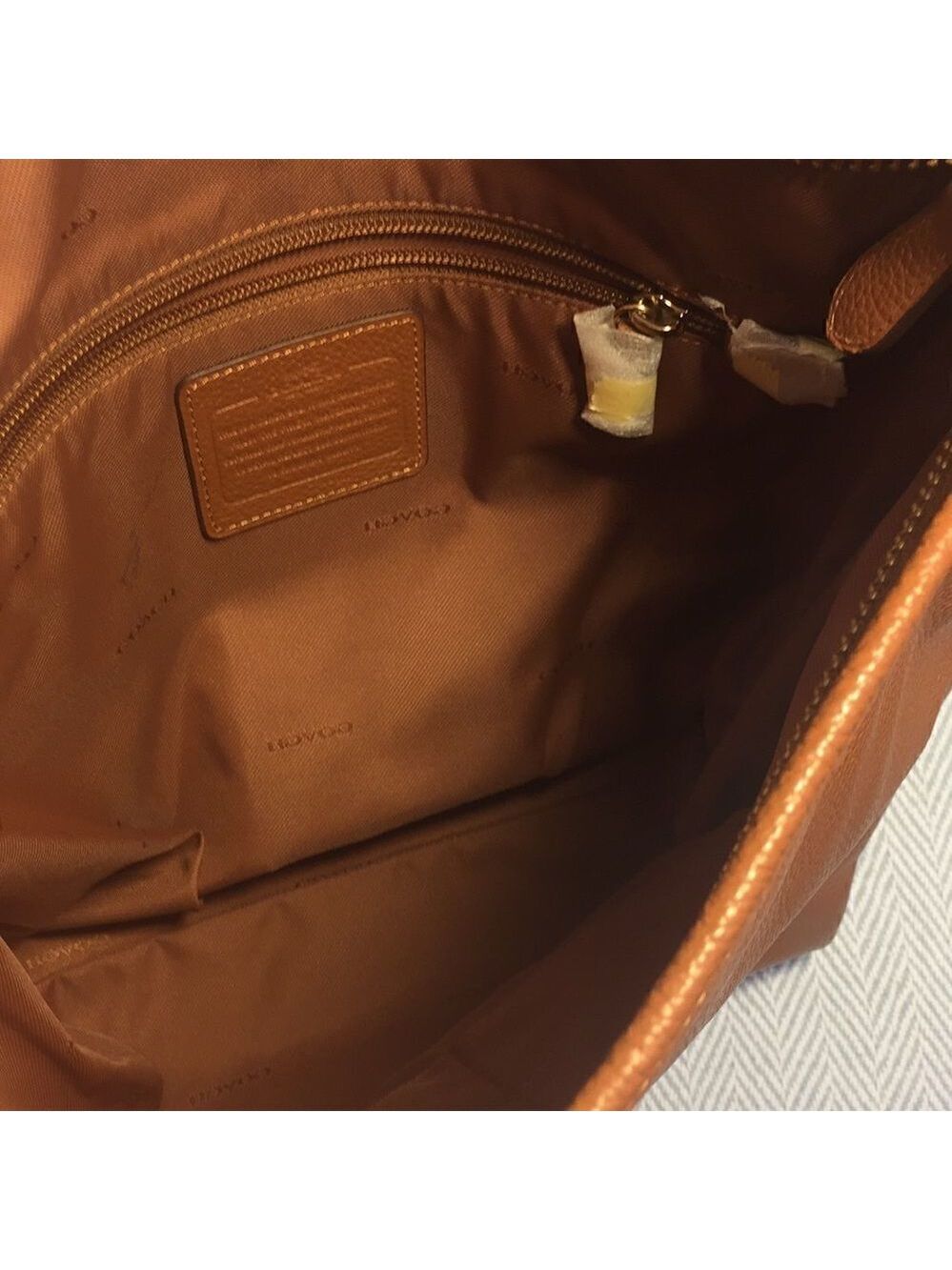 Coach Classic Shoulder BAG with Dust Bag, Brown Pebbled leather Adjustable strap - Picture 6 of 16